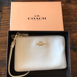New Coach Cream Leather Corner Zip Wristlet